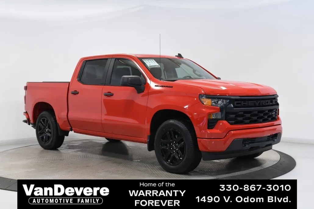 2022 Chevrolet Silverado 1500 Custom photo 1