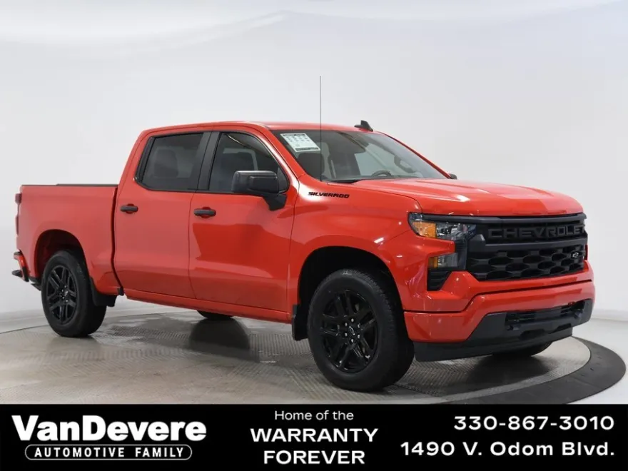 2022 Chevrolet Silverado 1500 Custom photo 1