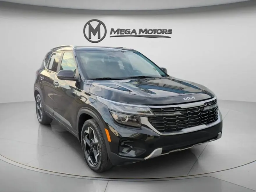 2024 Kia Seltos EX photo 1
