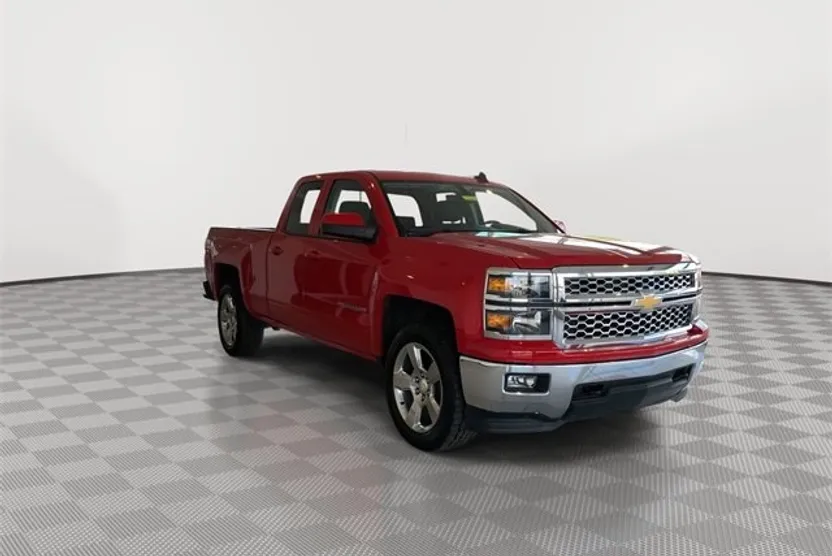 2015 Chevrolet Silverado 1500 LT photo 1