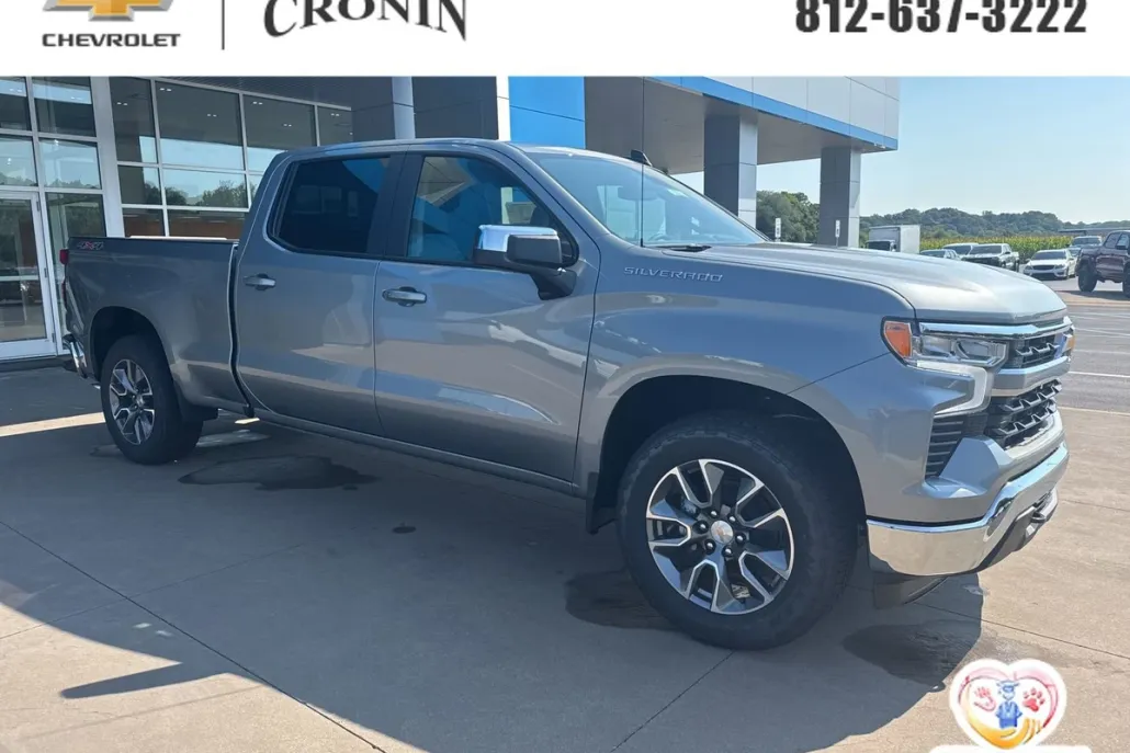 2026 Chevrolet Silverado 1500 LT photo 1