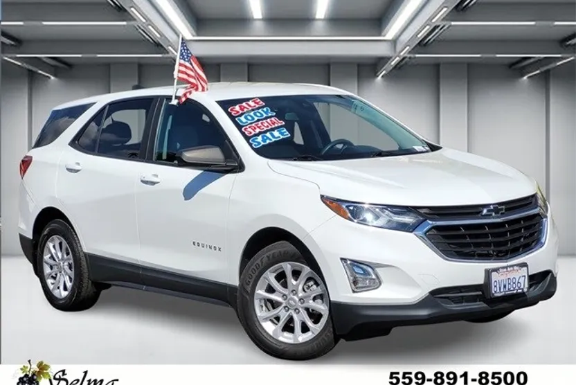 2021 Chevrolet Equinox LS photo 1