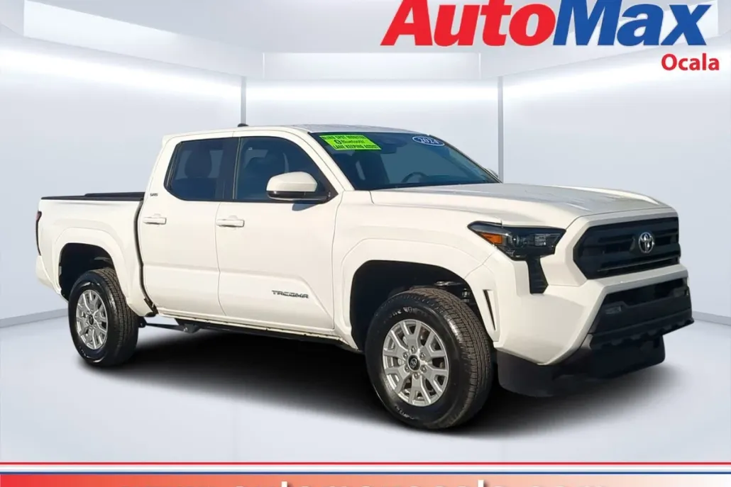 2024 Toyota Tacoma SR5 photo 1