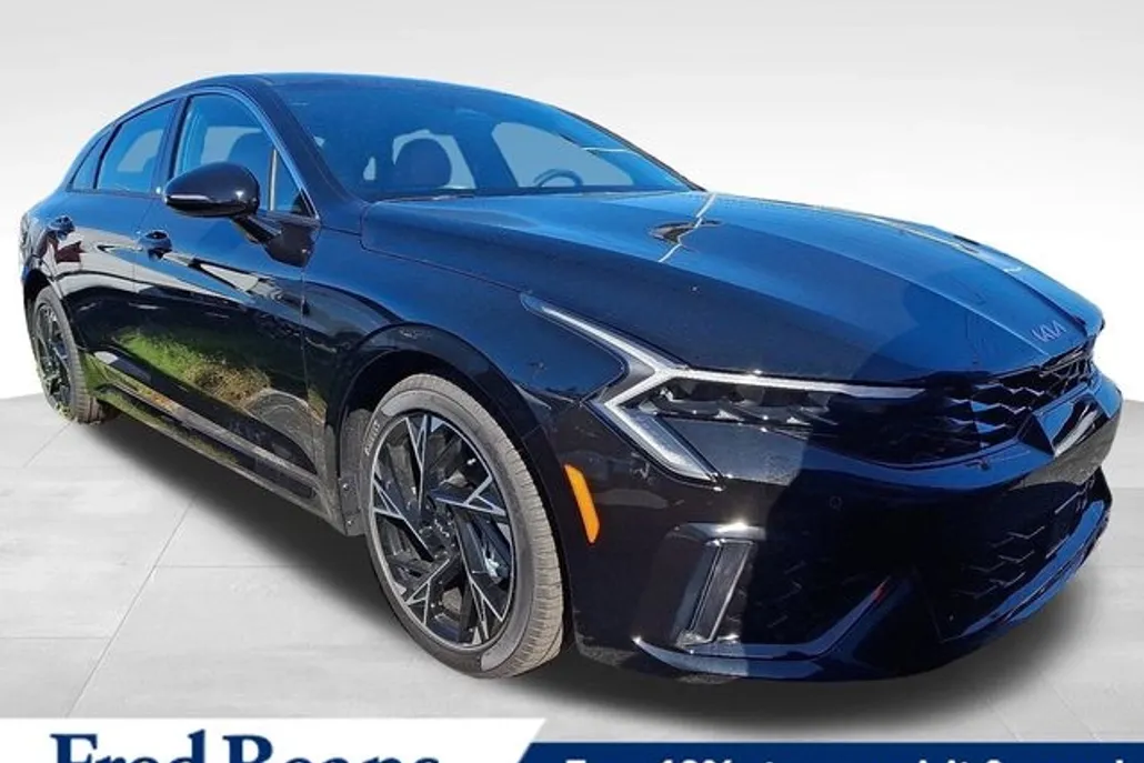 2026 Kia K5 GT-Line photo 1