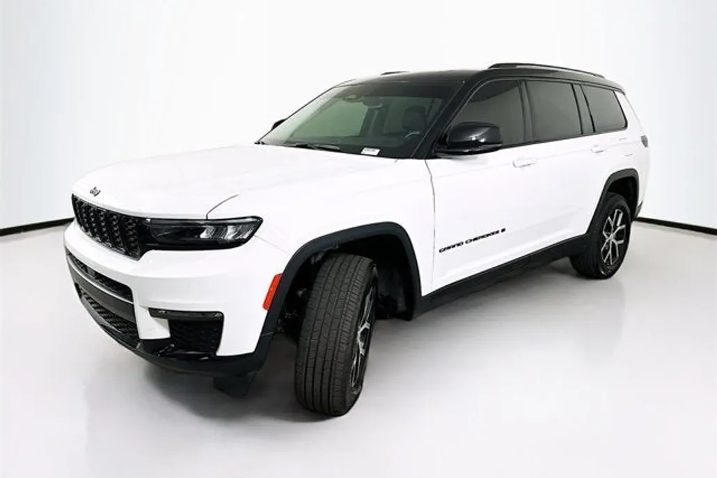 2023 Jeep Grand Cherokee Limited photo 1