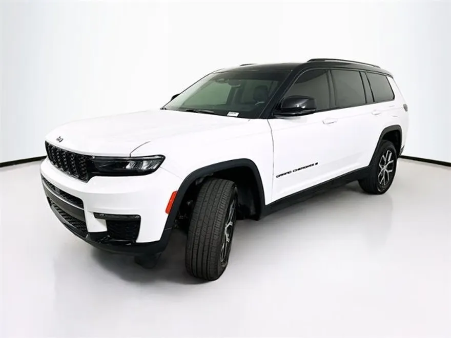 2023 Jeep Grand Cherokee Limited photo 1