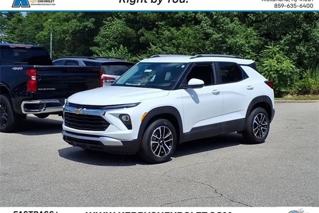 2025 Chevrolet Trailblazer LT photo 1