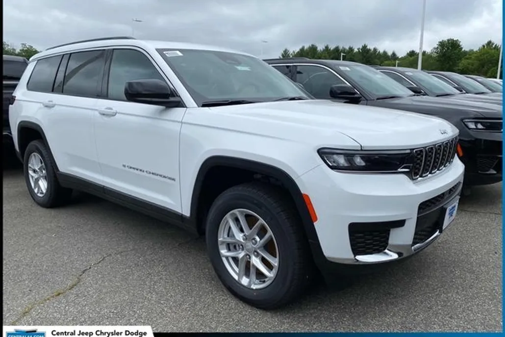 2025 Jeep Grand Cherokee Laredo X photo 1