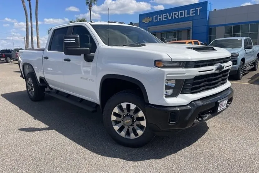2026 Chevrolet Silverado 2500HD Custom photo 1