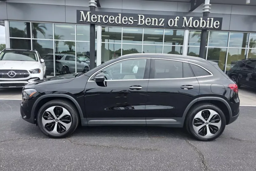 2025 Mercedes Benz GLA 250 photo 1