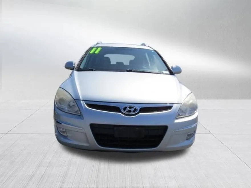 2011 Hyundai Elantra Touring SE photo 1