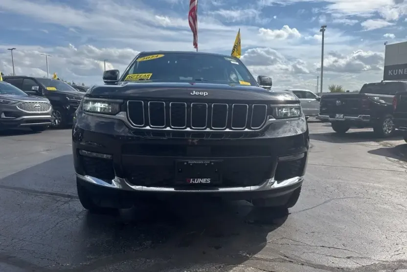 2024 Jeep Grand Cherokee Limited photo 1
