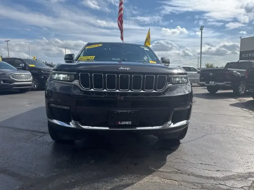 2024 Jeep Grand Cherokee Limited photo 1