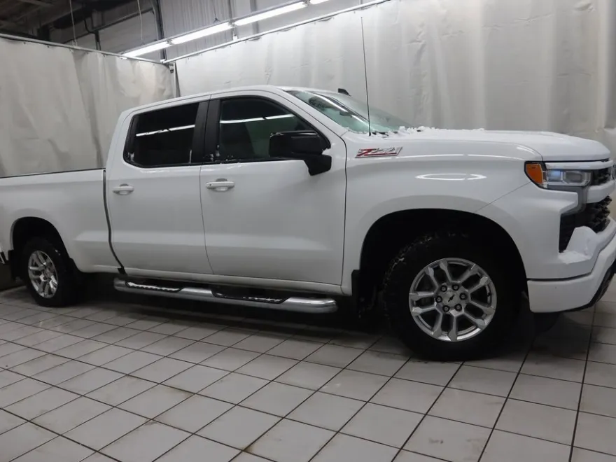 2023 Chevrolet Silverado 1500 RST photo 1