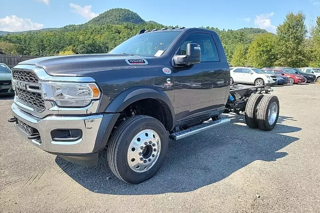 2024 Ram 5500 Tradesman photo 1