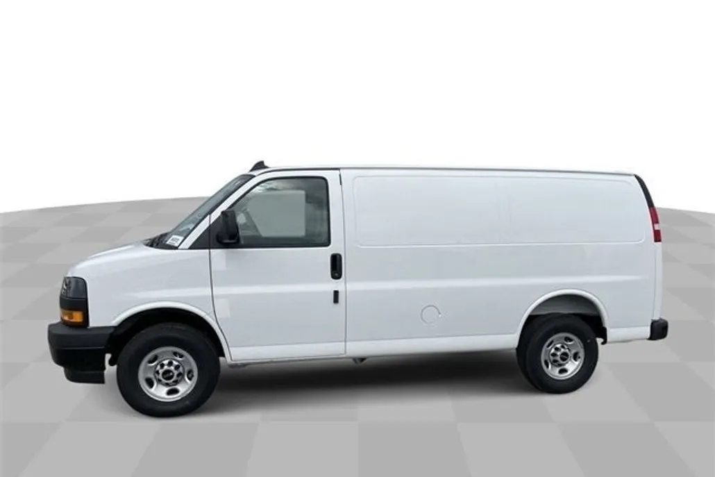 2024 Gmc Savana Cargo 2500 photo 1