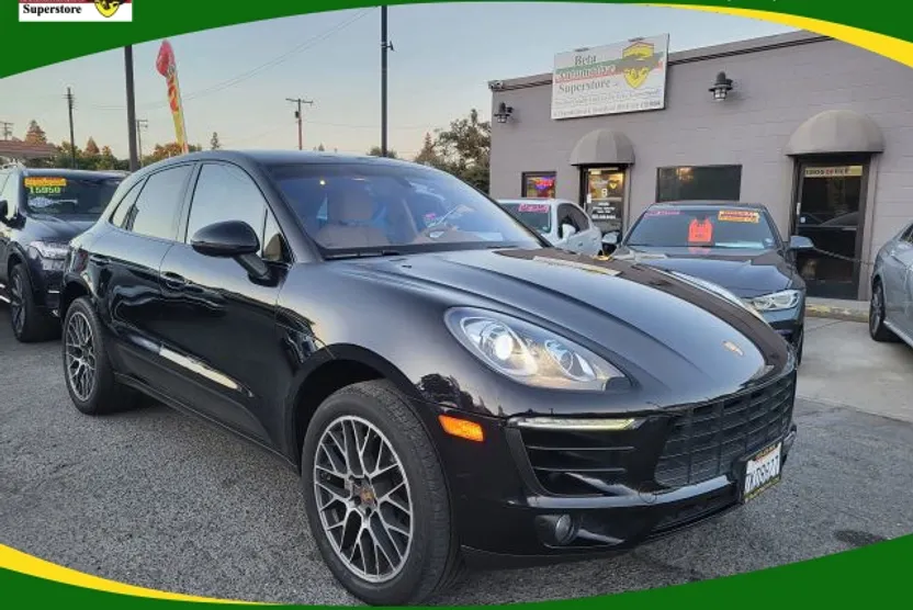 2015 Porsche Macan S photo 1