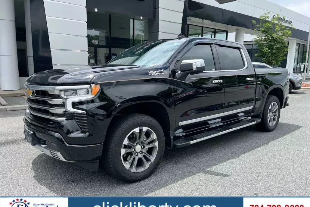 2024 Chevrolet Silverado 1500 High Country photo 1