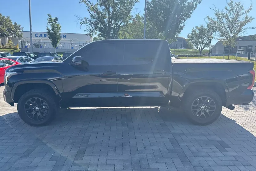 2023 Toyota Tundra Platinum CrewMax photo 1