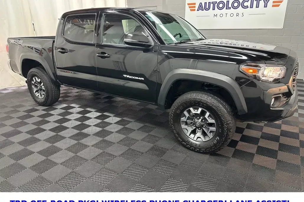 2022 Toyota Tacoma TRD Off-Road photo 1
