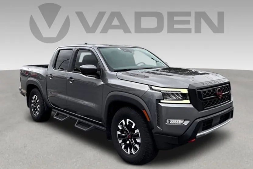 2023 Nissan Frontier Crew Cab PRO-X photo 1