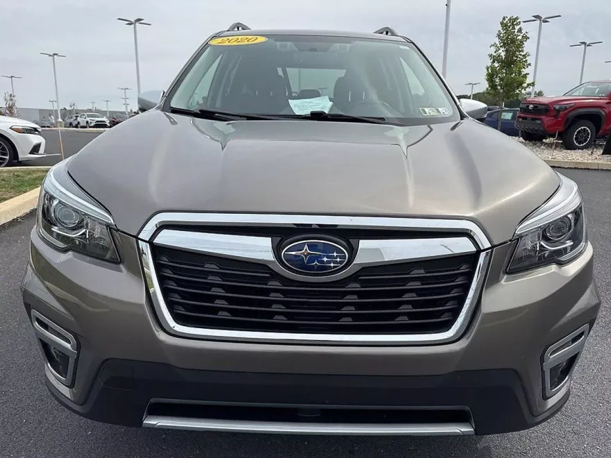 2020 Subaru Forester Touring photo 1