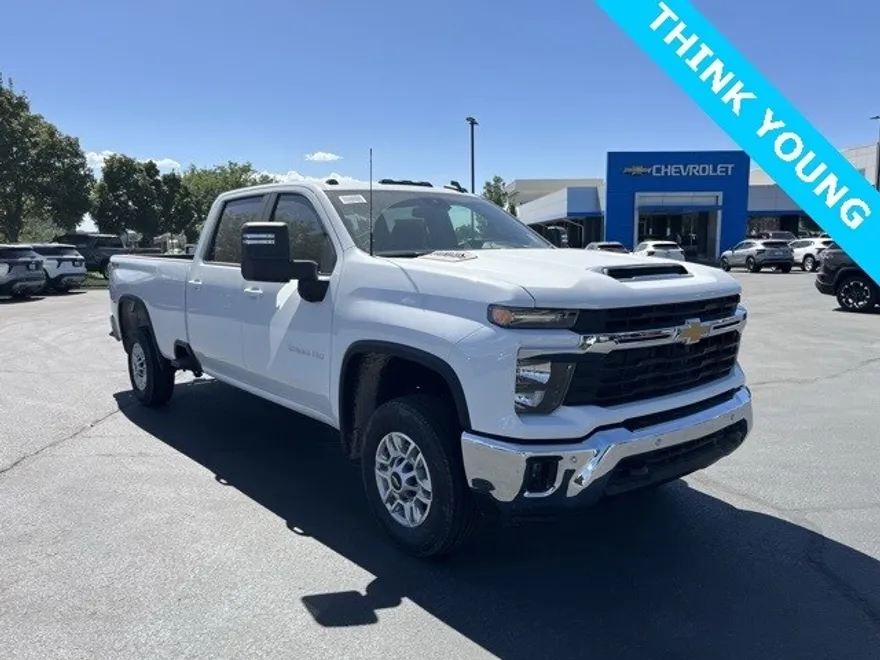 2025 Chevrolet Silverado 2500HD LT photo 1