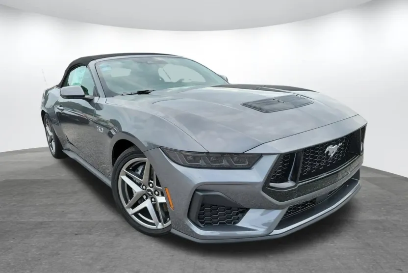 2025 Ford Mustang GT Premium photo 1