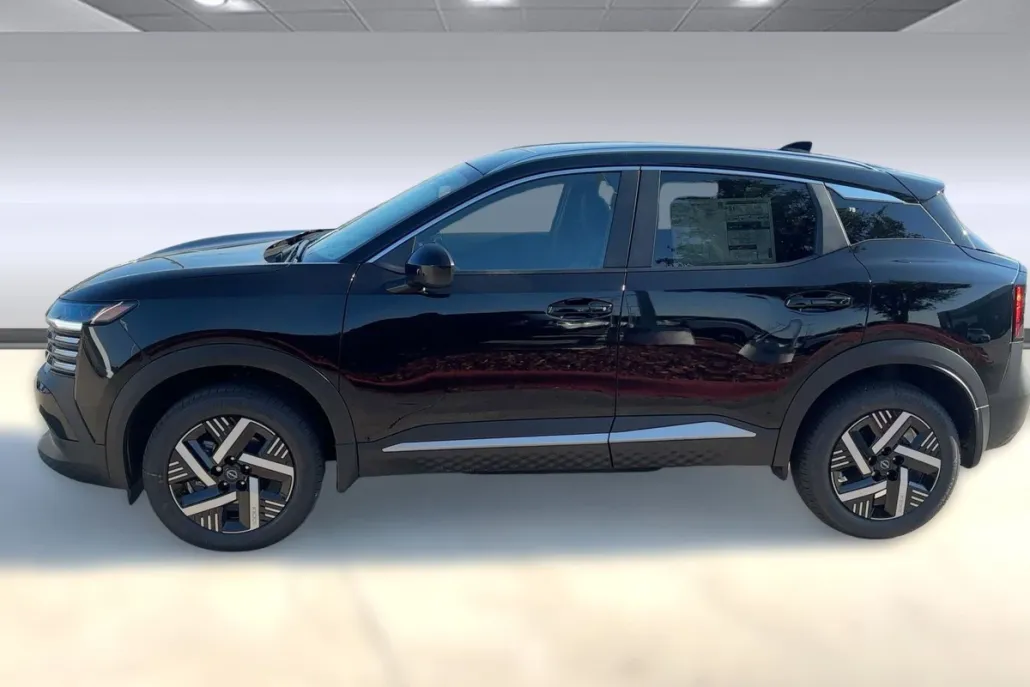 2026 Nissan Kicks SV photo 1