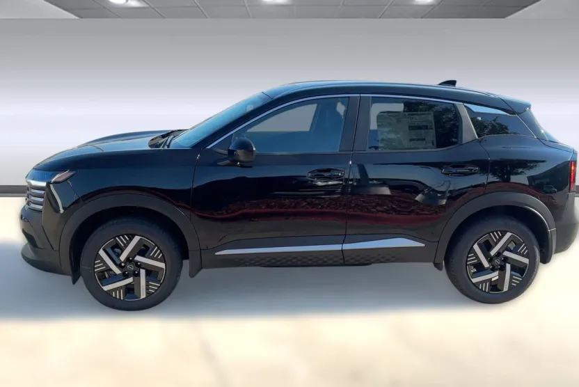 2026 Nissan Kicks SV photo 1