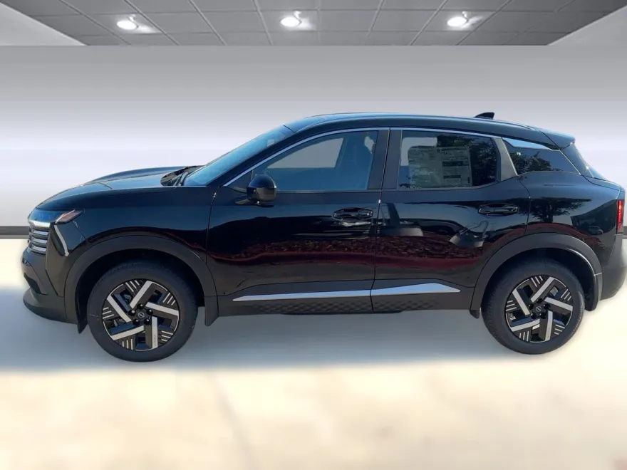 2026 Nissan Kicks SV photo 1
