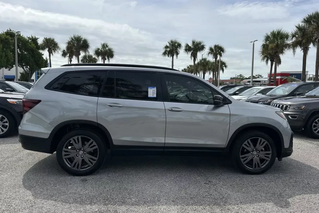 2022 Honda Pilot Sport photo 1