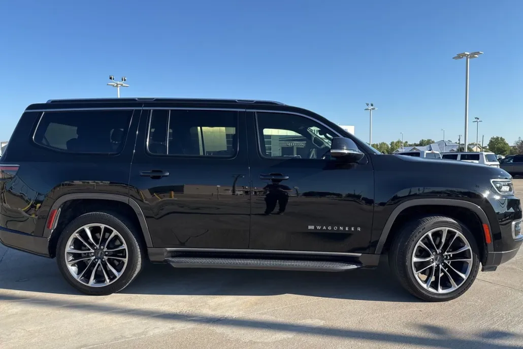 2022 Jeep Wagoneer Series II photo 1