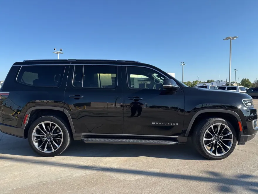 2022 Jeep Wagoneer Series II photo 1