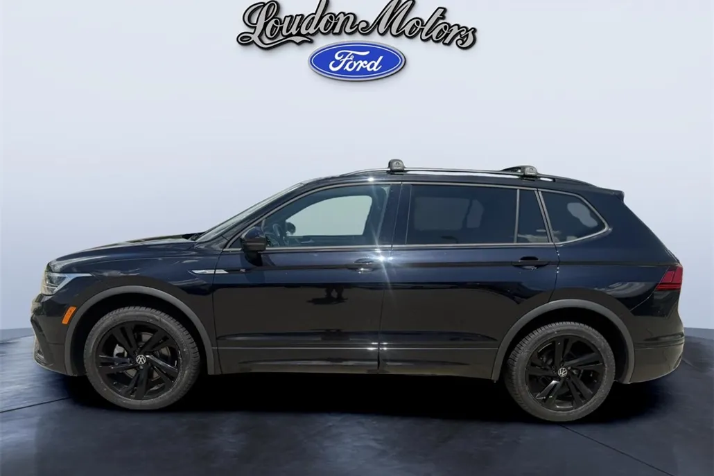 2023 Volkswagen Tiguan SE R-Line Black photo 1