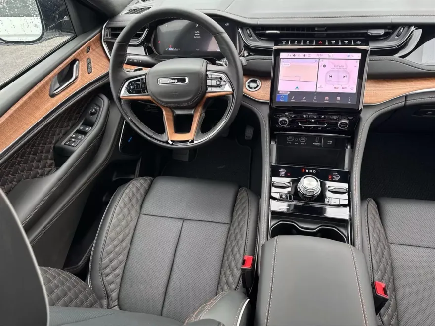 2025 Jeep Grand Cherokee L Summit photo 15