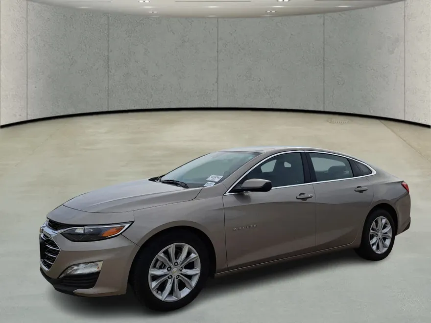 2024 Chevrolet Malibu 1LT photo 1
