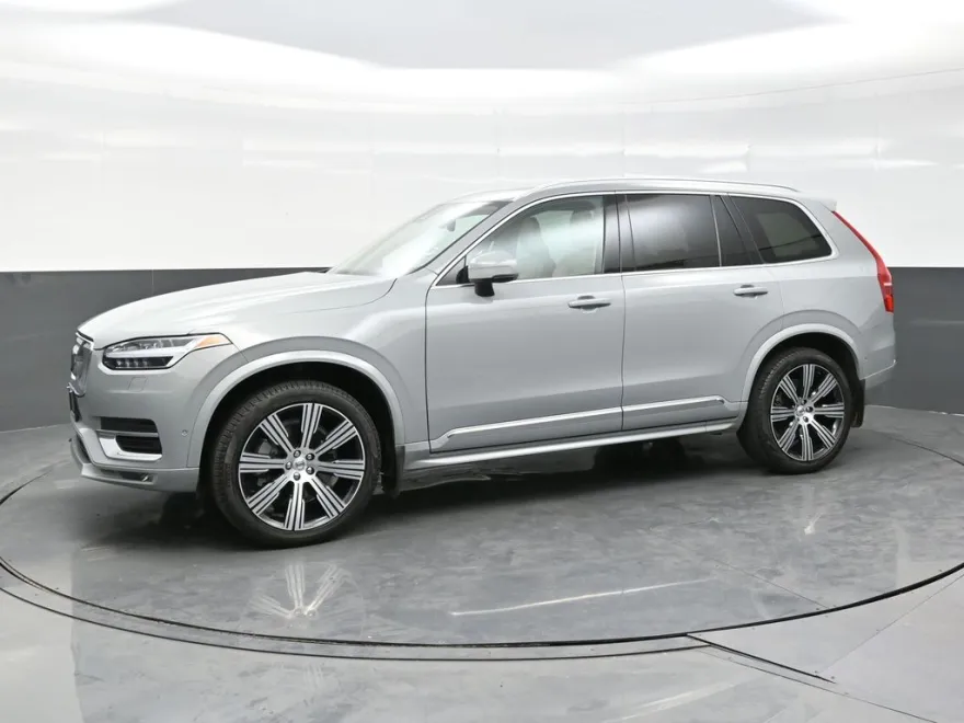 2024 Volvo XC90 Plus photo 1
