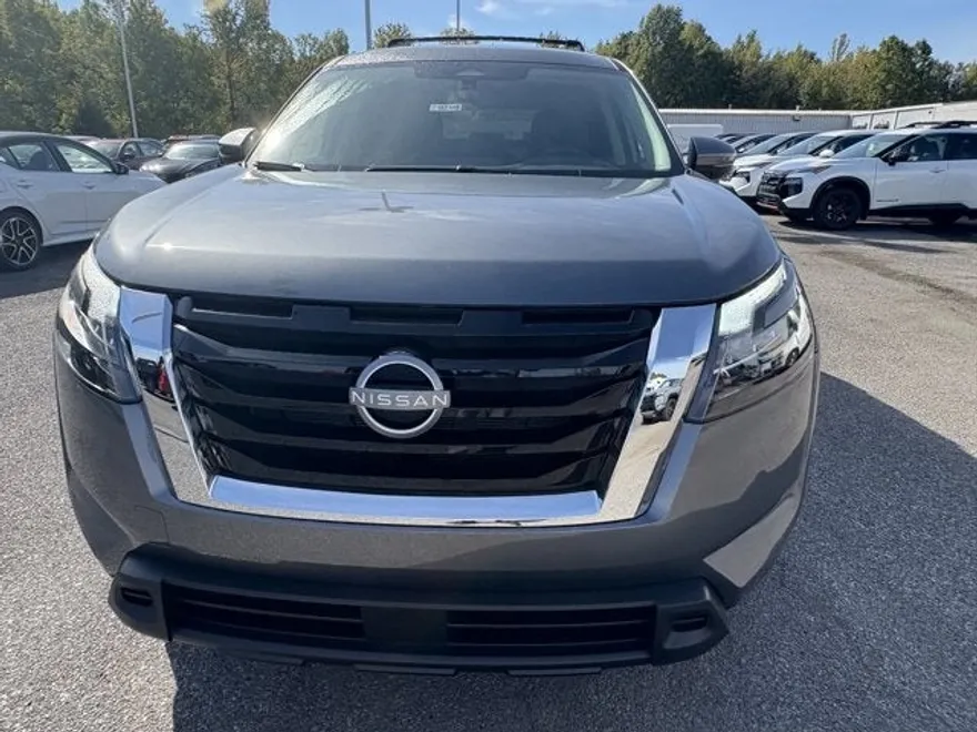 2025 Nissan Pathfinder SV photo 1