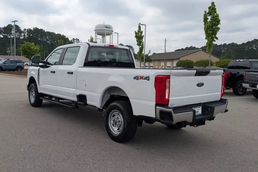 2025 Ford F-250 XL photo 1