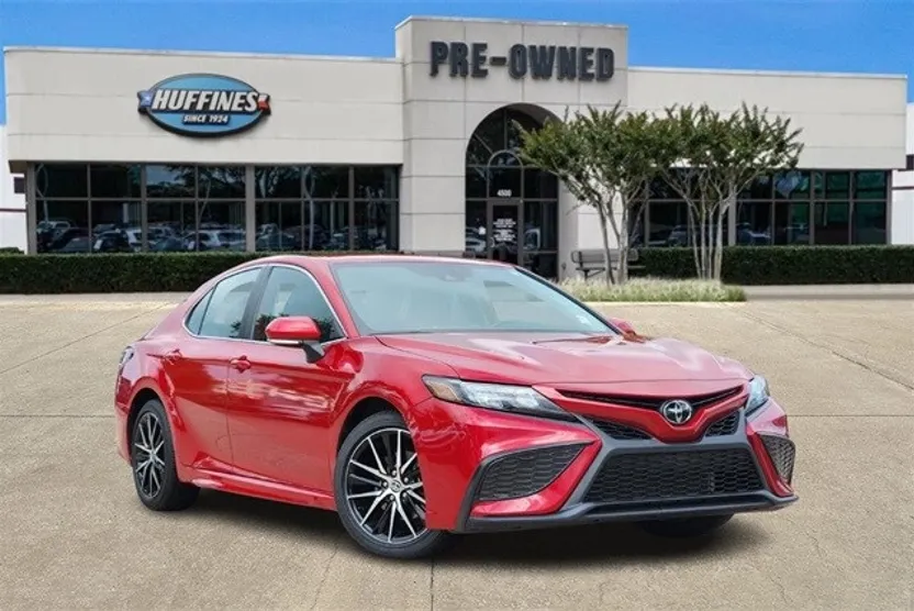 2024 Toyota Camry SE photo 1