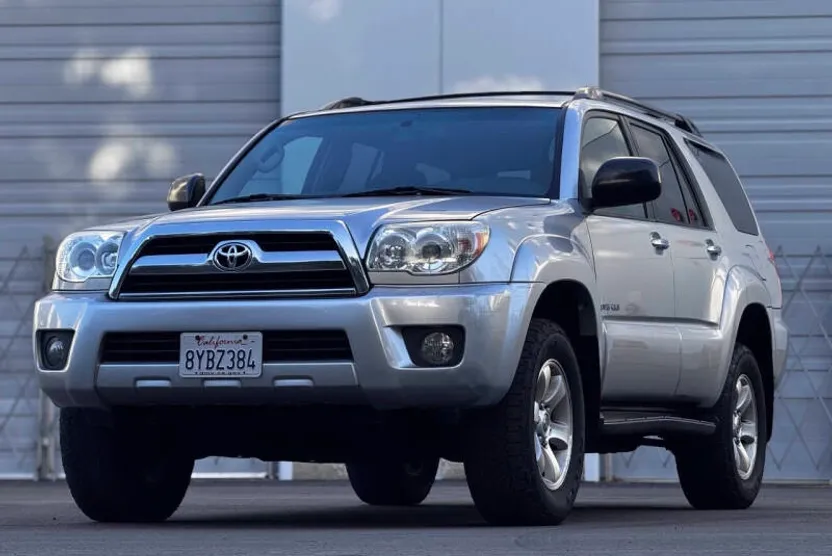 2006 Toyota 4Runner SR5 photo 1