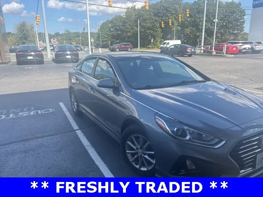 2019 Hyundai Sonata SE photo 1