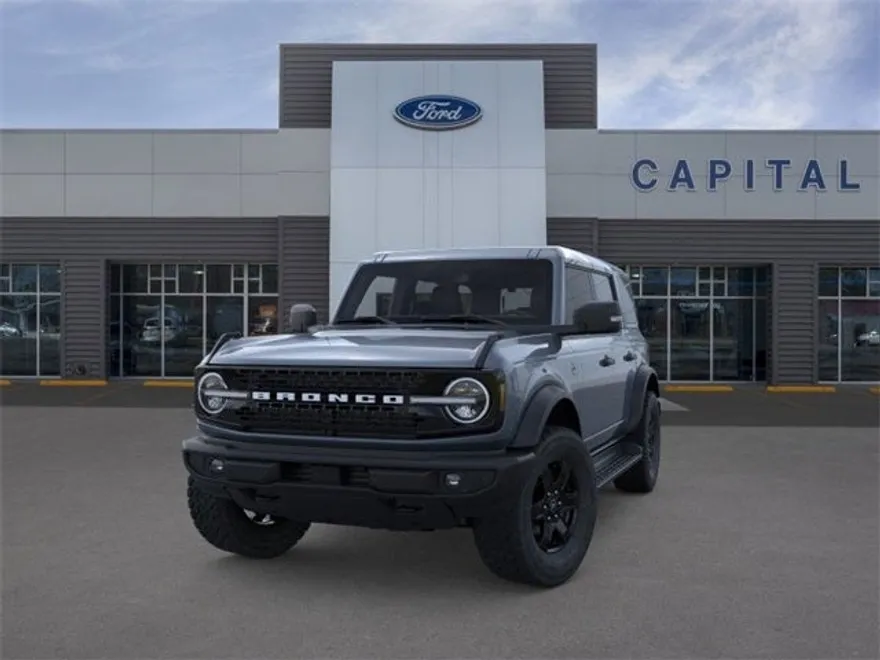 2025 Ford Bronco Outer Banks photo 1