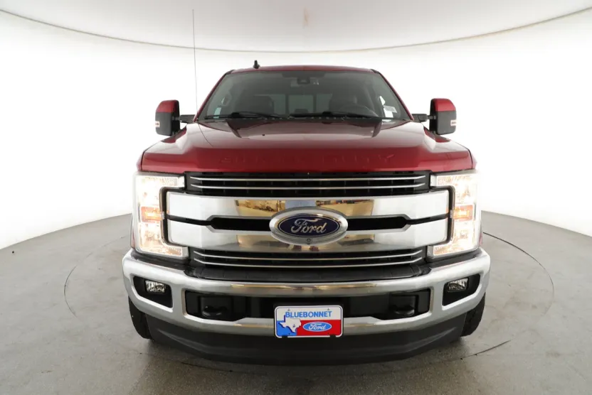 2019 Ford F-250 Lariat photo 1