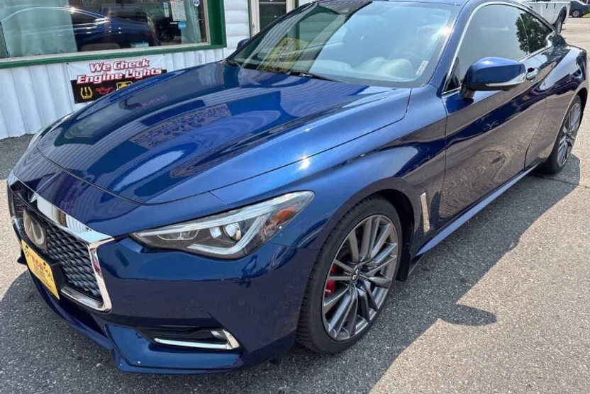 2017 Infiniti Q60 Red Sport 400 photo 1