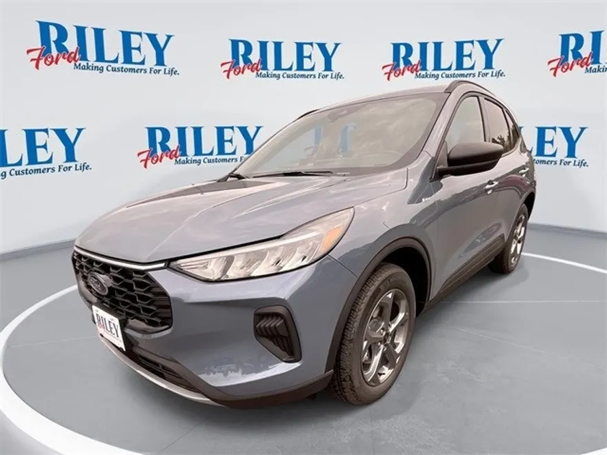 2025 Ford Escape ST-Line photo 1