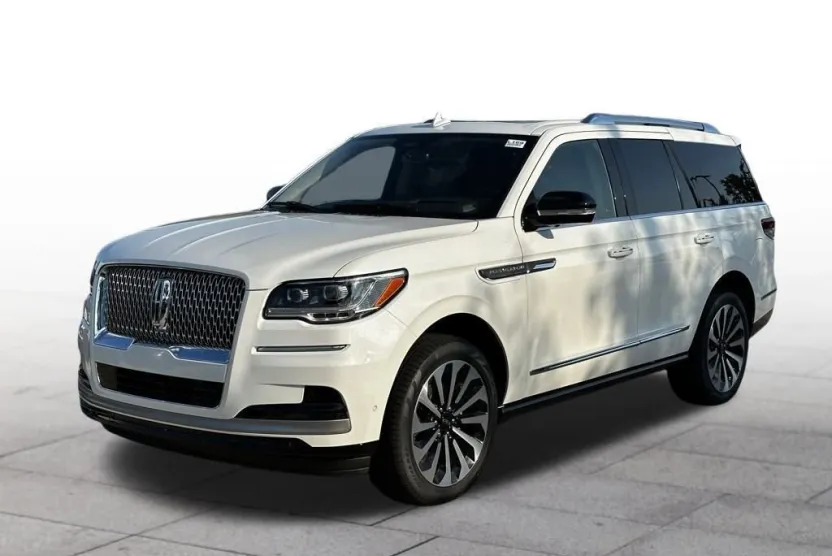 2024 Lincoln Navigator Reserve photo 1