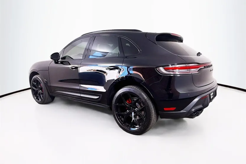 2023 Porsche Macan S photo 1
