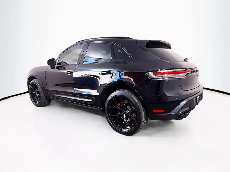 2023 Porsche Macan S photo 1
